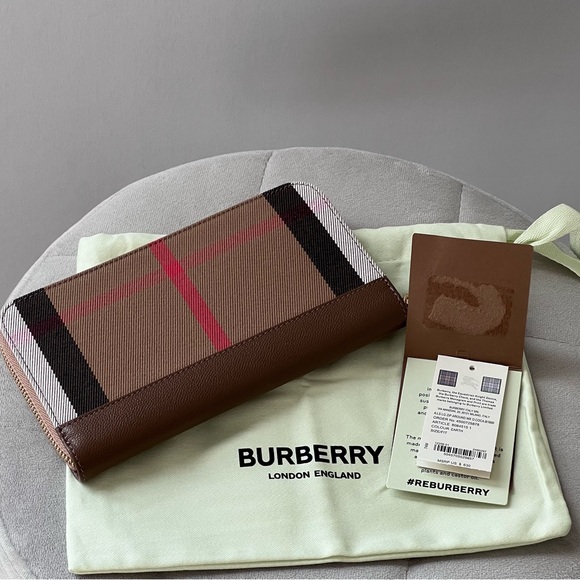 Burberry Zip Around Wallet in Earth - Picture 10 of 10